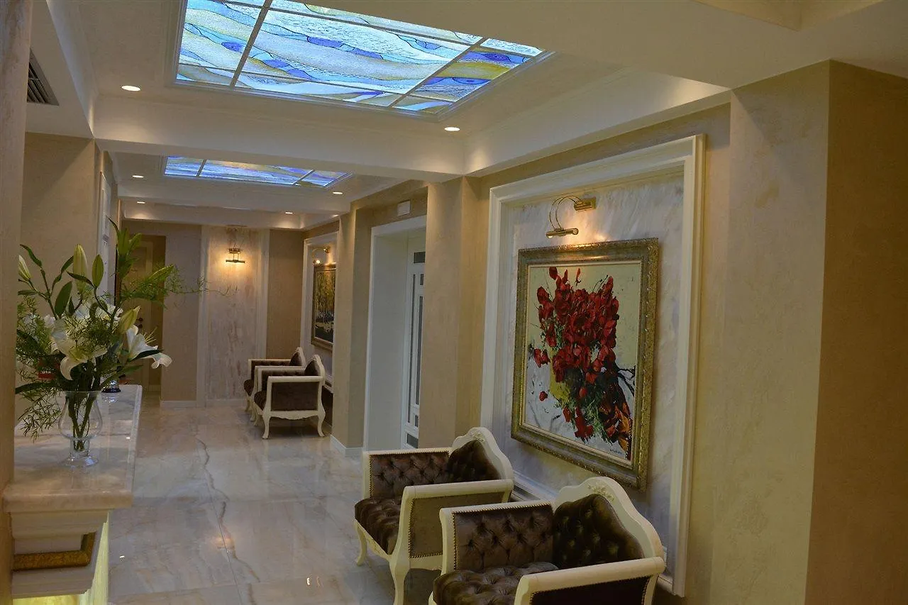 Lot Boutique Hotel By Hotels And Preference Tirana Albánia