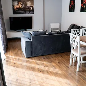 apt-signature-5.hotels-in-tirana.com/