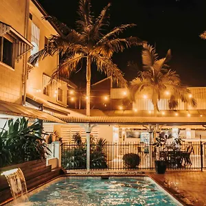 cairns-queens-court.queenslandhotels.net/